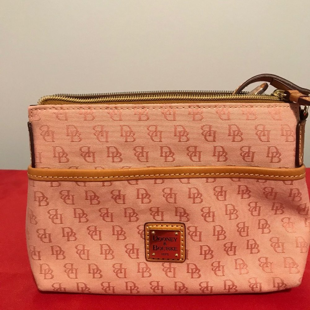 Dooney & Bourke Small Purse